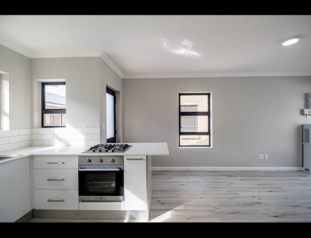 2 BEDROOM TOWNHOUSE FOR SALE IN C PLACE